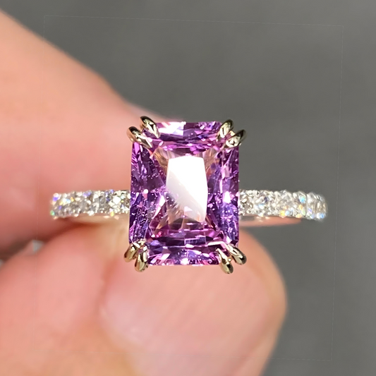 Stunning 3.2 Ctw IGI Unheated Pink Purple Sapphire & E VVS Diamond 18K Two Tone Gold Ring Radiant Solitaire Engagement Ring For Love