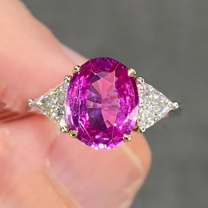 Stunning IGI 4.3 Ctw Hot Pink Sapphire & VVS Diamond 18k White gold Two tone Ring Natural Three Stone Engagement Ring For Love