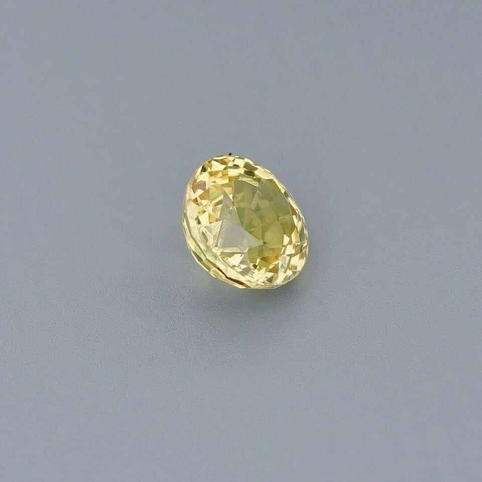 IGI Certified Earth Mined Natural Unheated Round Madagascar 2.25ct Yellow Sapphire Loose Gemstone