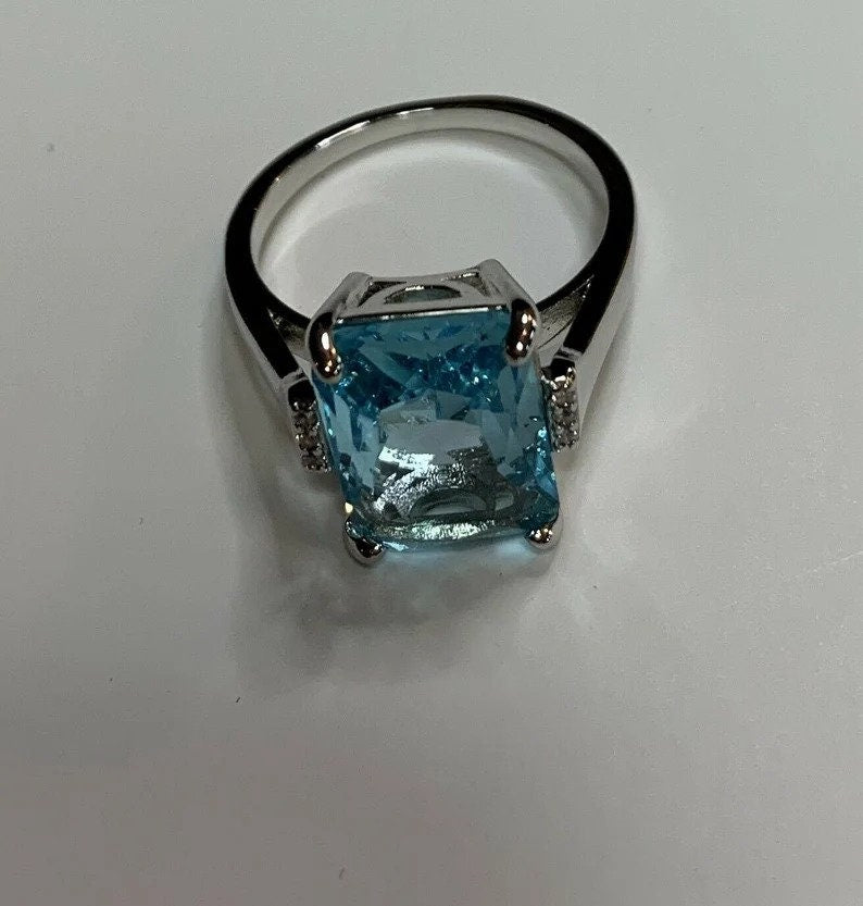 Bahār Aquamarine Silver Statement Ring