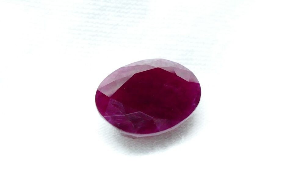 IGI Certified 5.55 carat Ruby Gemstone, Loose Natural Certified Ruby Anniversary Gift