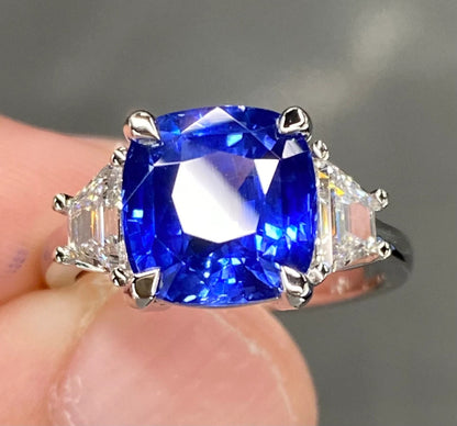 Gorgeous IGI 6.1 Ctw Cornflower Blue Ceylon Sapphire & VVS Diamond Ring Engagement Cocktail Three Stone Statement Cushion 18k White Gold Rin