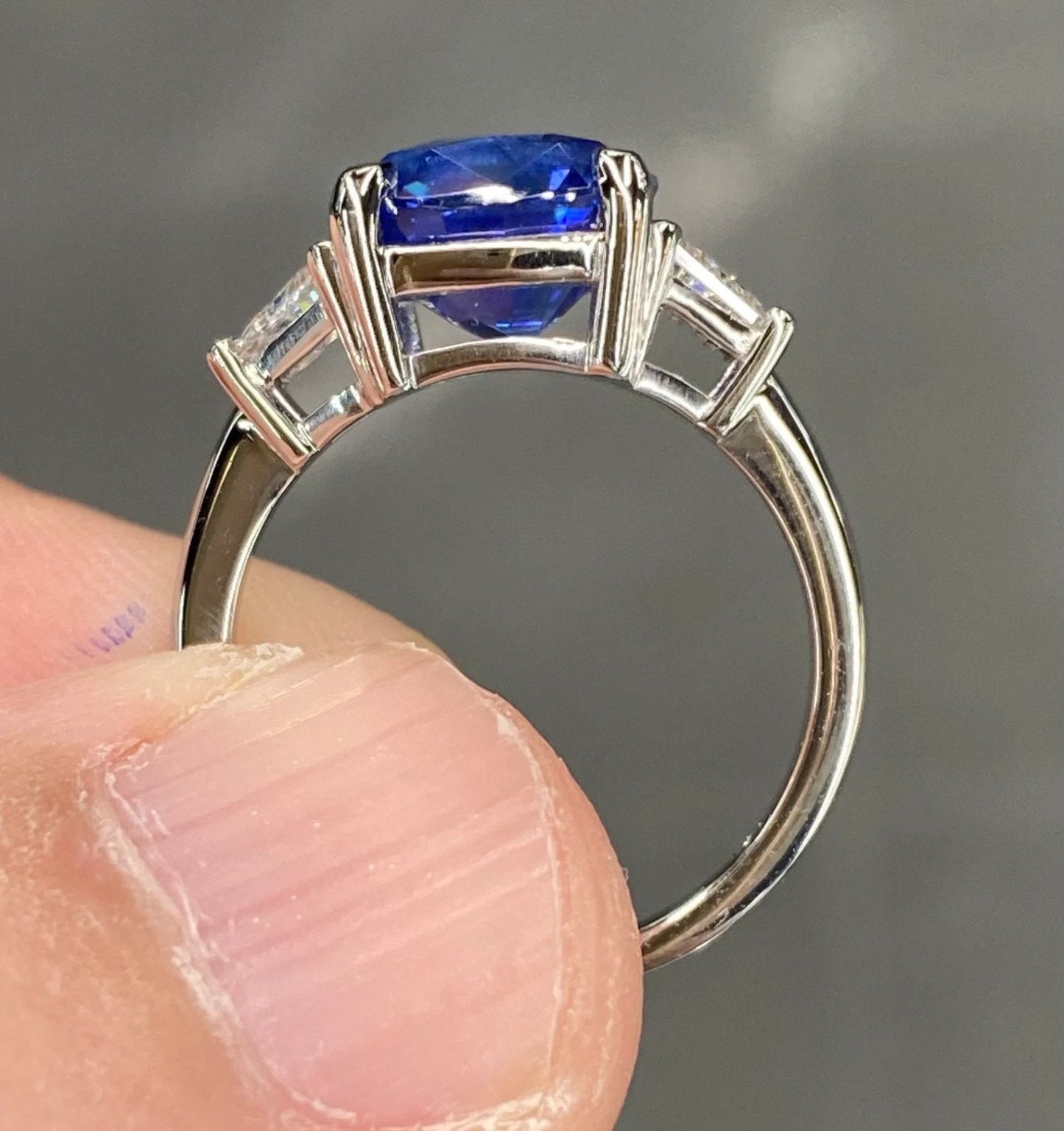 Gorgeous IGI 6.1 Ctw Cornflower Blue Ceylon Sapphire & VVS Diamond Ring Engagement Cocktail Three Stone Statement Cushion 18k White Gold Rin