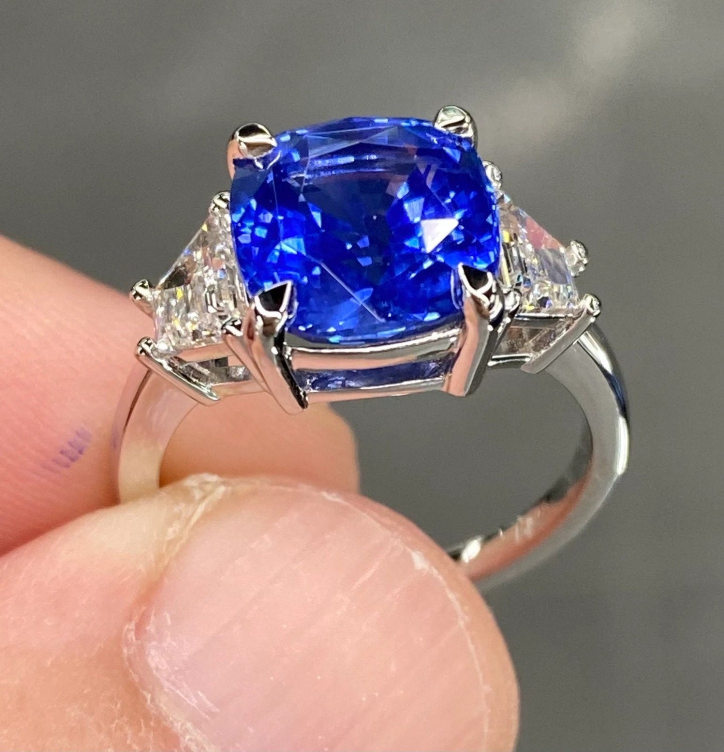 Gorgeous IGI 6.1 Ctw Cornflower Blue Ceylon Sapphire & VVS Diamond Ring Engagement Cocktail Three Stone Statement Cushion 18k White Gold Rin