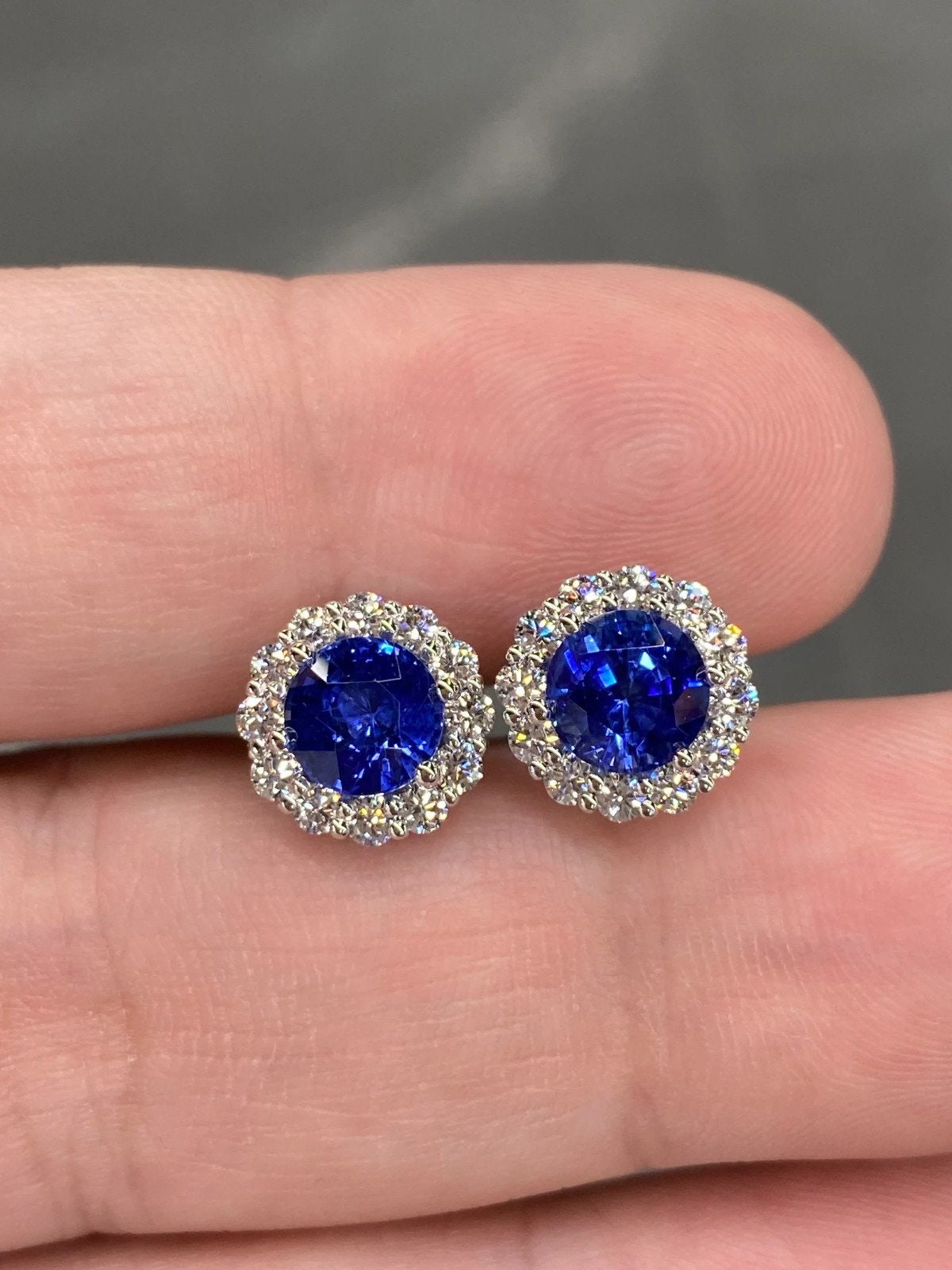 Exceptional IGI Natural 3.6 Ctw Vivid Blue Ceylon Sapphire & VVS Diamond Round Earrings 18K White Gold Halo Stud Cluster