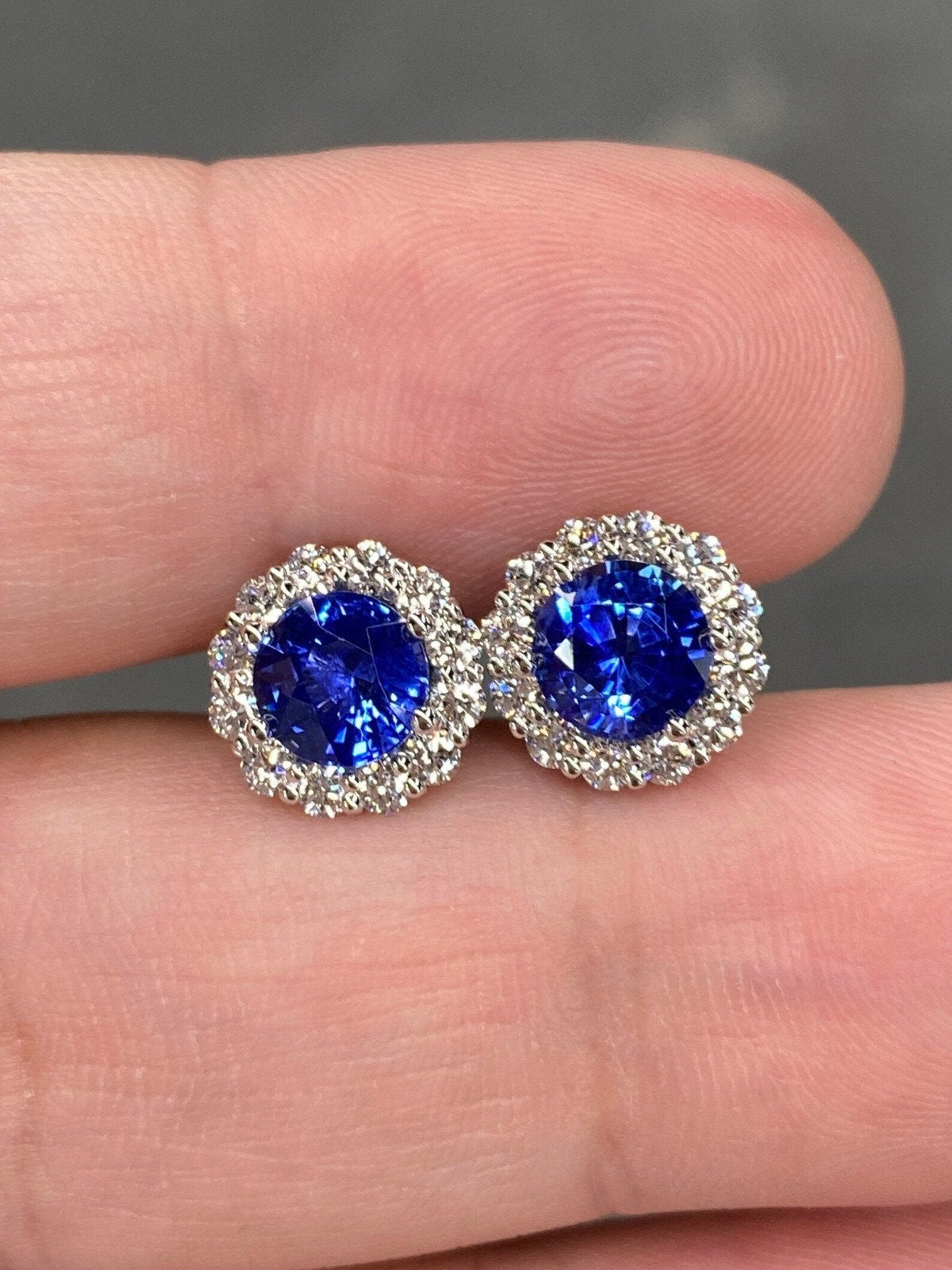 Exceptional IGI Natural 3.6 Ctw Vivid Blue Ceylon Sapphire & VVS Diamond Round Earrings 18K White Gold Halo Stud Cluster