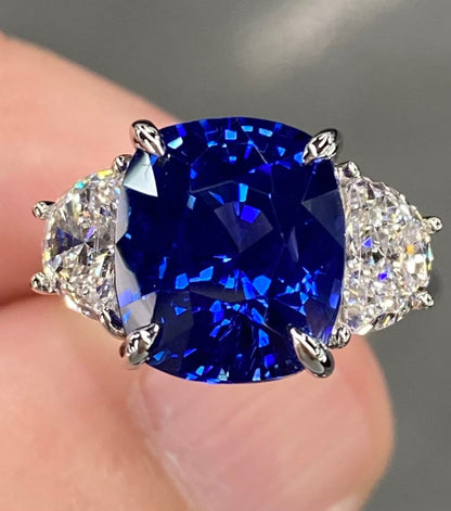 Exceptional IGI Certified 7.3 Ctw Royal Blue Ceylon Sapphire & VVS Diamond 18k White Gold  Ring For Love