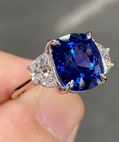 Exceptional IGI Certified 7.3 Ctw Royal Blue Ceylon Sapphire & VVS Diamond 18k White Gold  Ring For Love