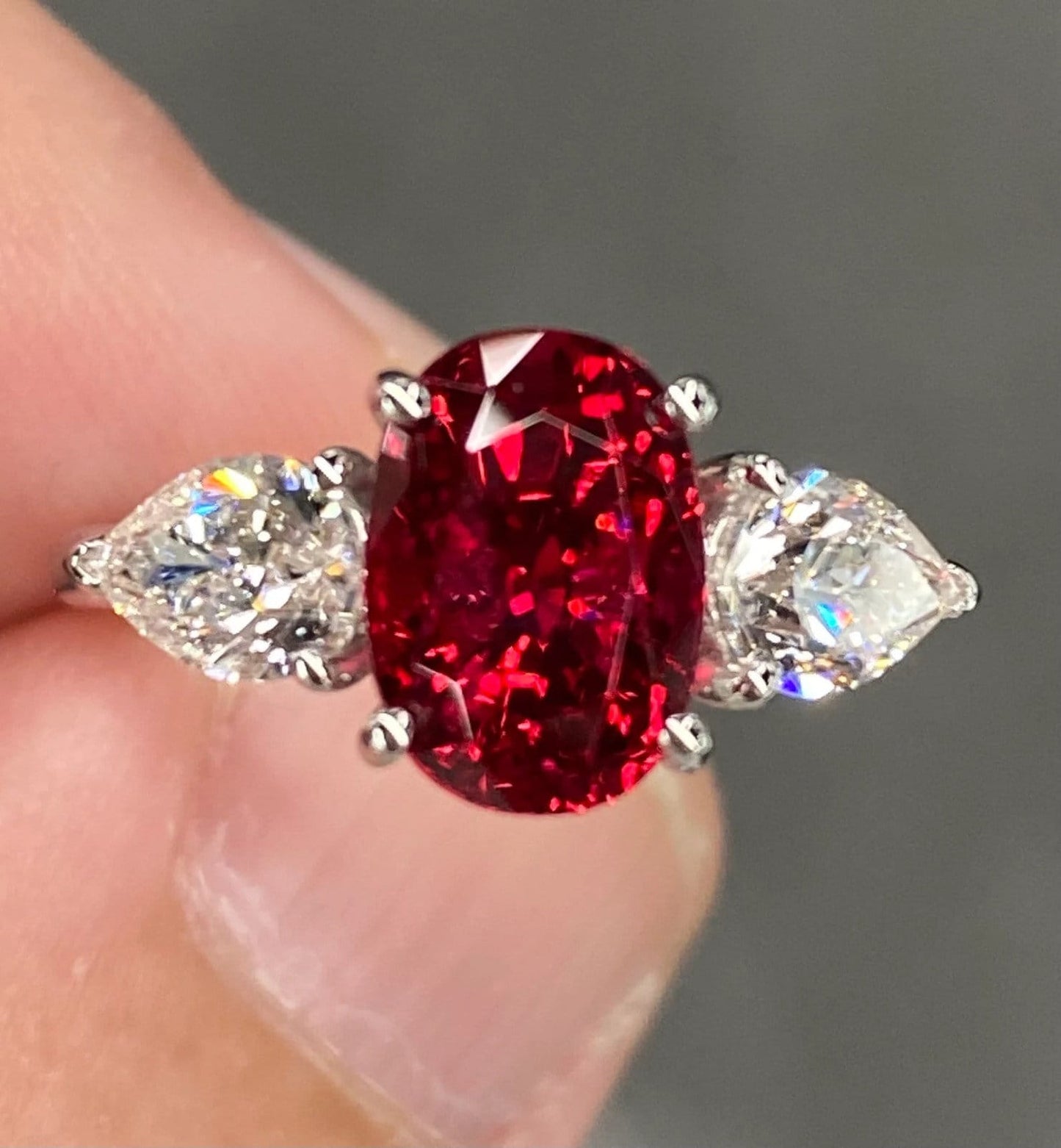 Incredible IGI 2.7 Ctw Vivid Blood Red Burmese Spinel & Diamond Ring 18K White Gold Three Stone Oval Cut