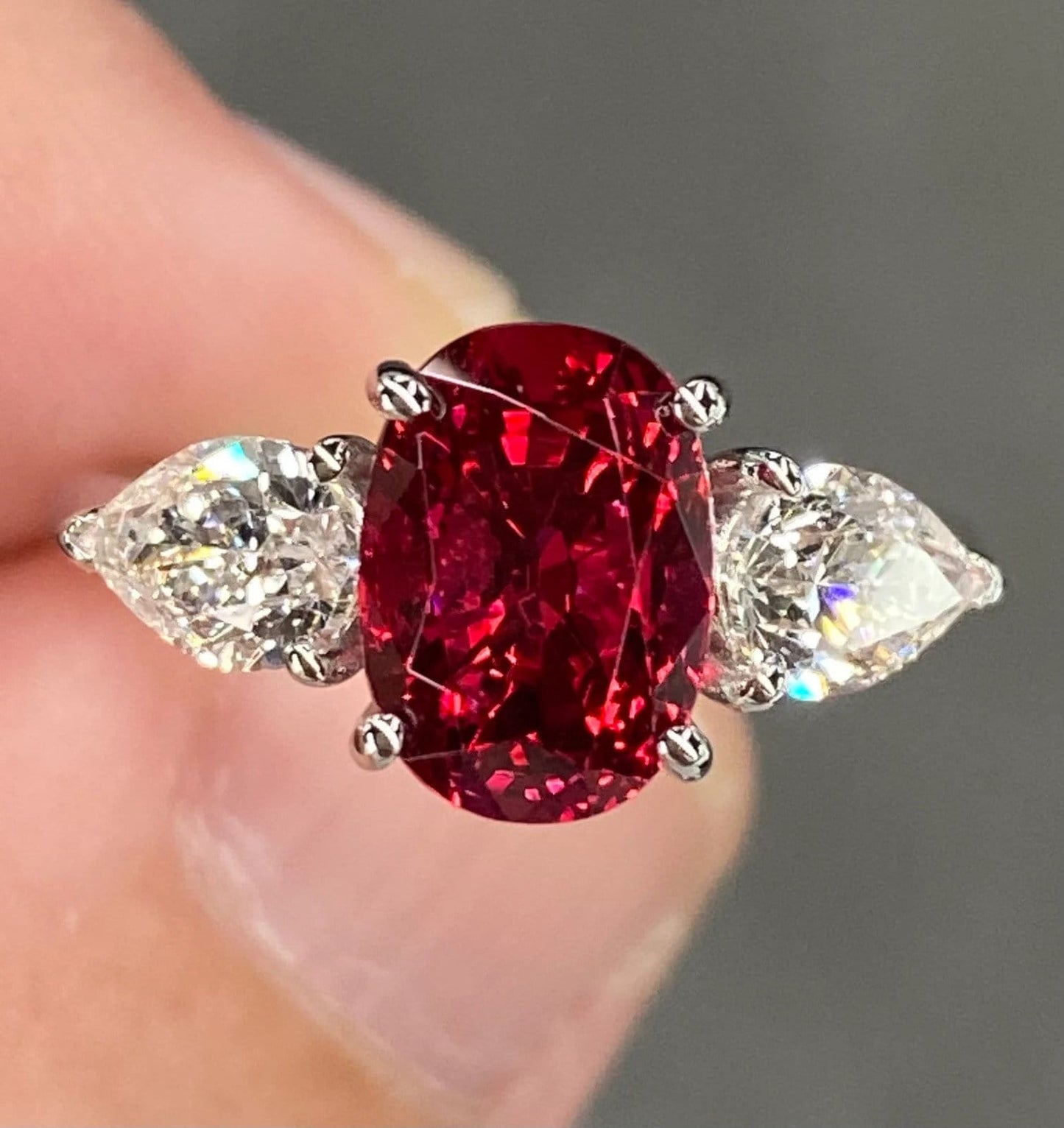 Incredible IGI 2.7 Ctw Vivid Blood Red Burmese Spinel & Diamond Ring 18K White Gold Three Stone Oval Cut