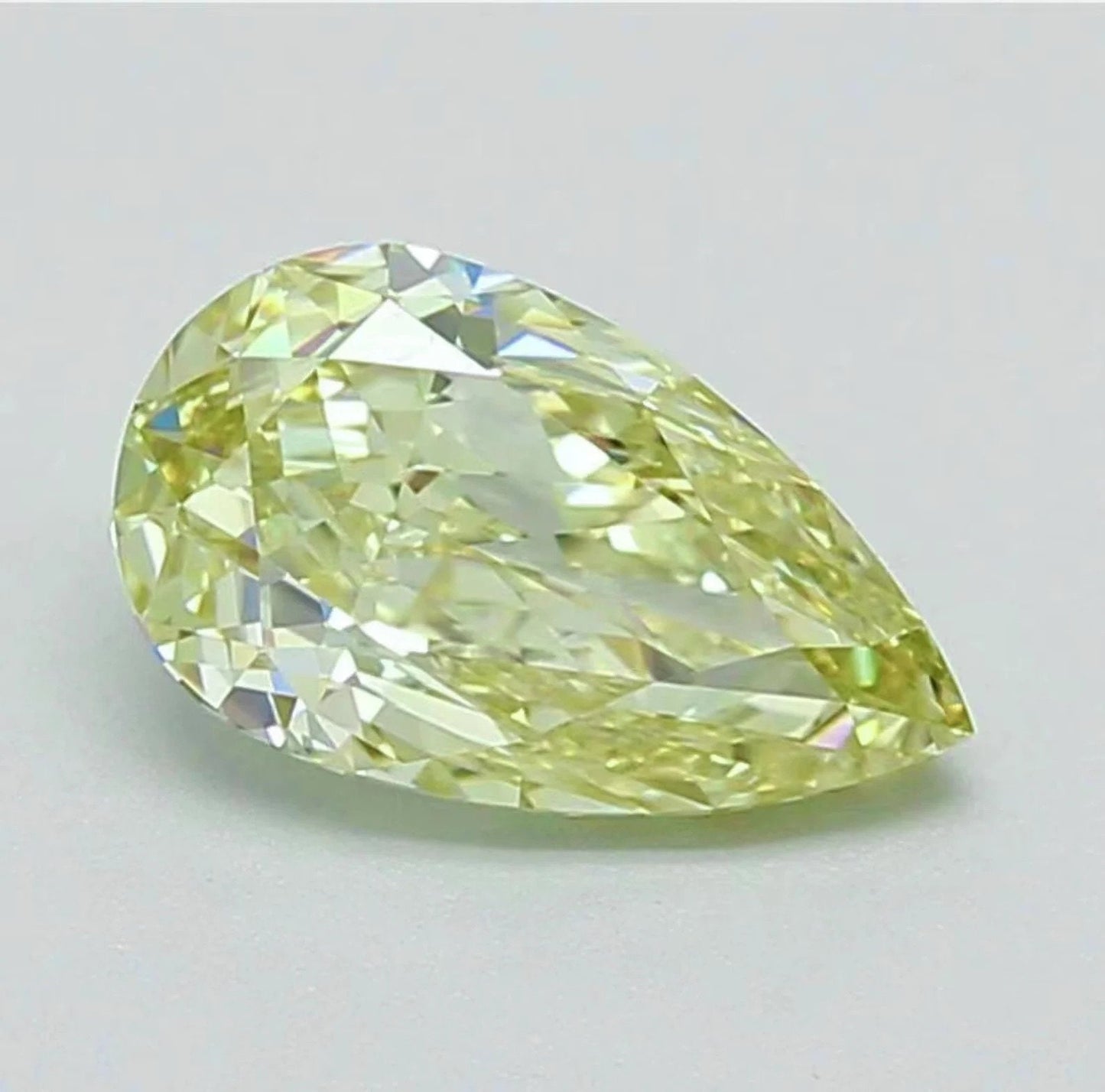 IGI Certified Pear 2.11 carat Fancy Vivid Yellow VVS2 , brilliant diamond for Engagement Gift