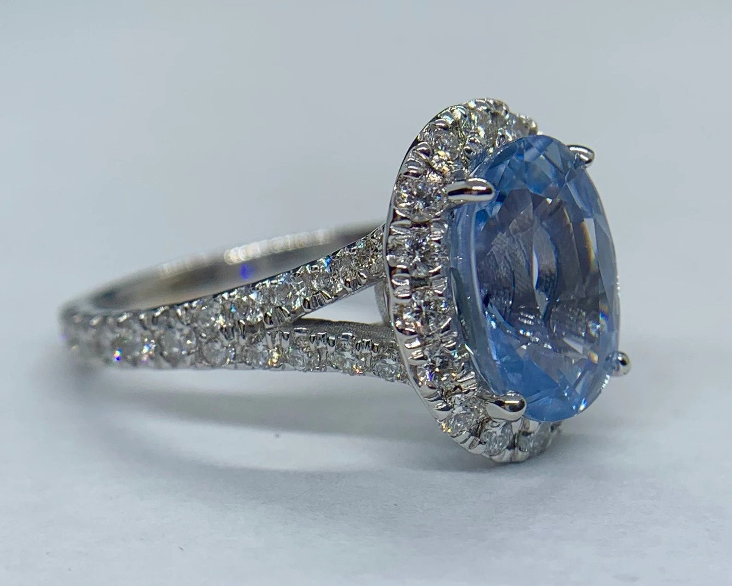 Exceptional IGI Certified No Heat 6 Ct Internally Flawless Blue Ceylon Sapphire & D VVS1 Diamond Ring 18k White Gold