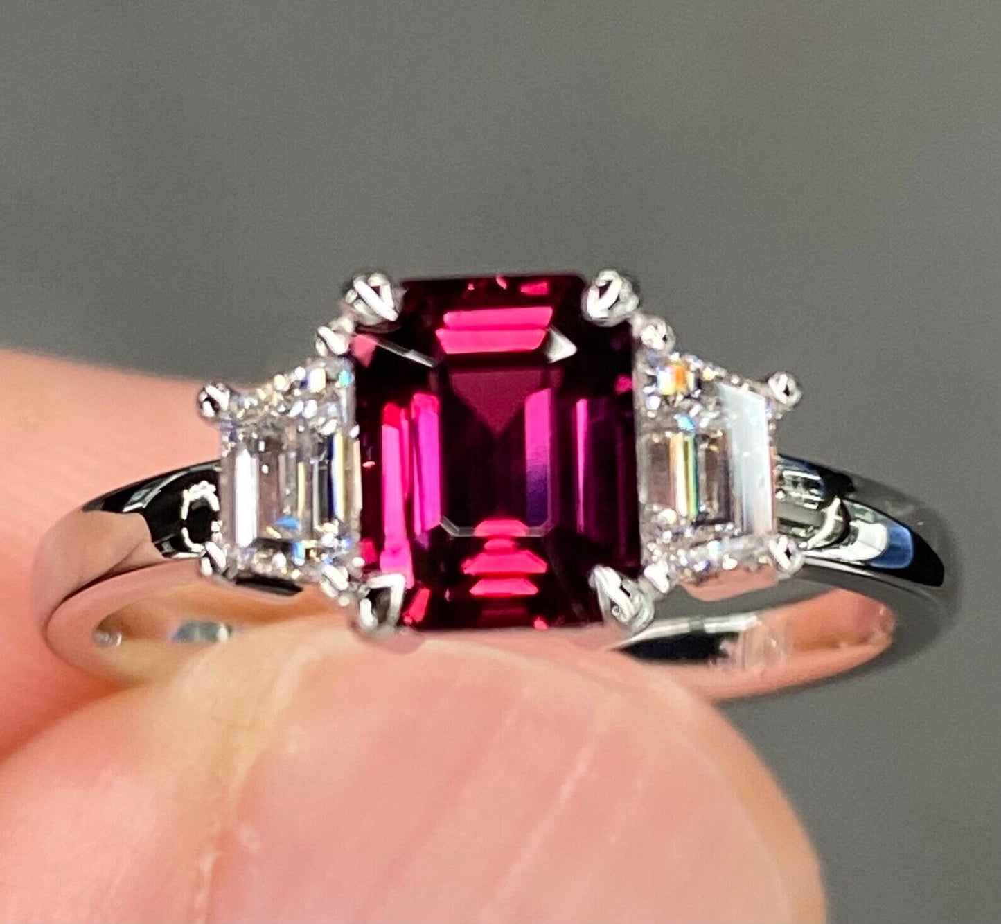 IGI Certified  2.25 Ctw Unheated Royal Red Ruby & VVS Diamond Ring Engagement Ring For Gift For Love