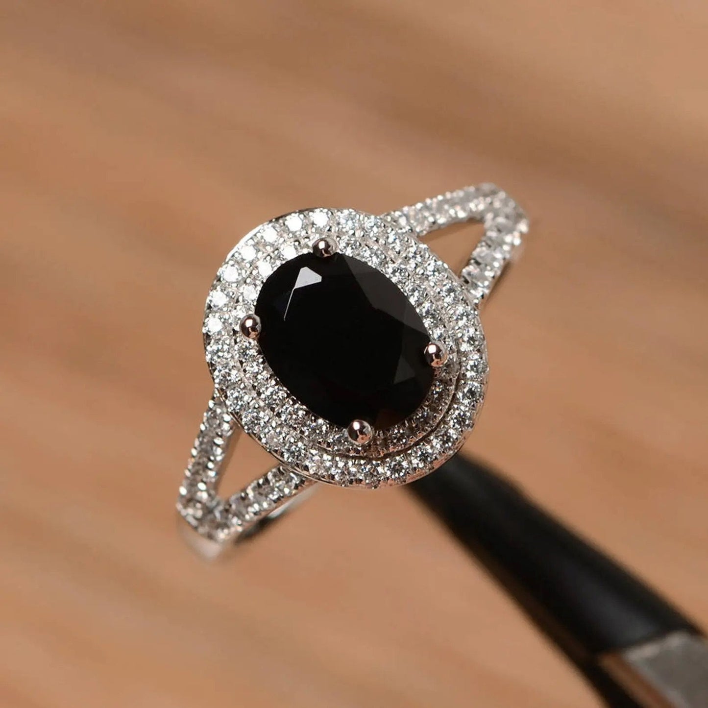 Dhalāl Black Spinel Promise Ring