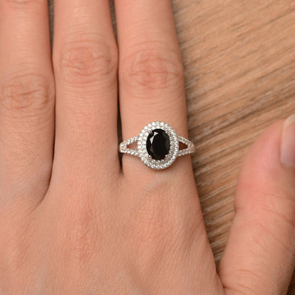 Dhalāl Black Spinel Promise Ring